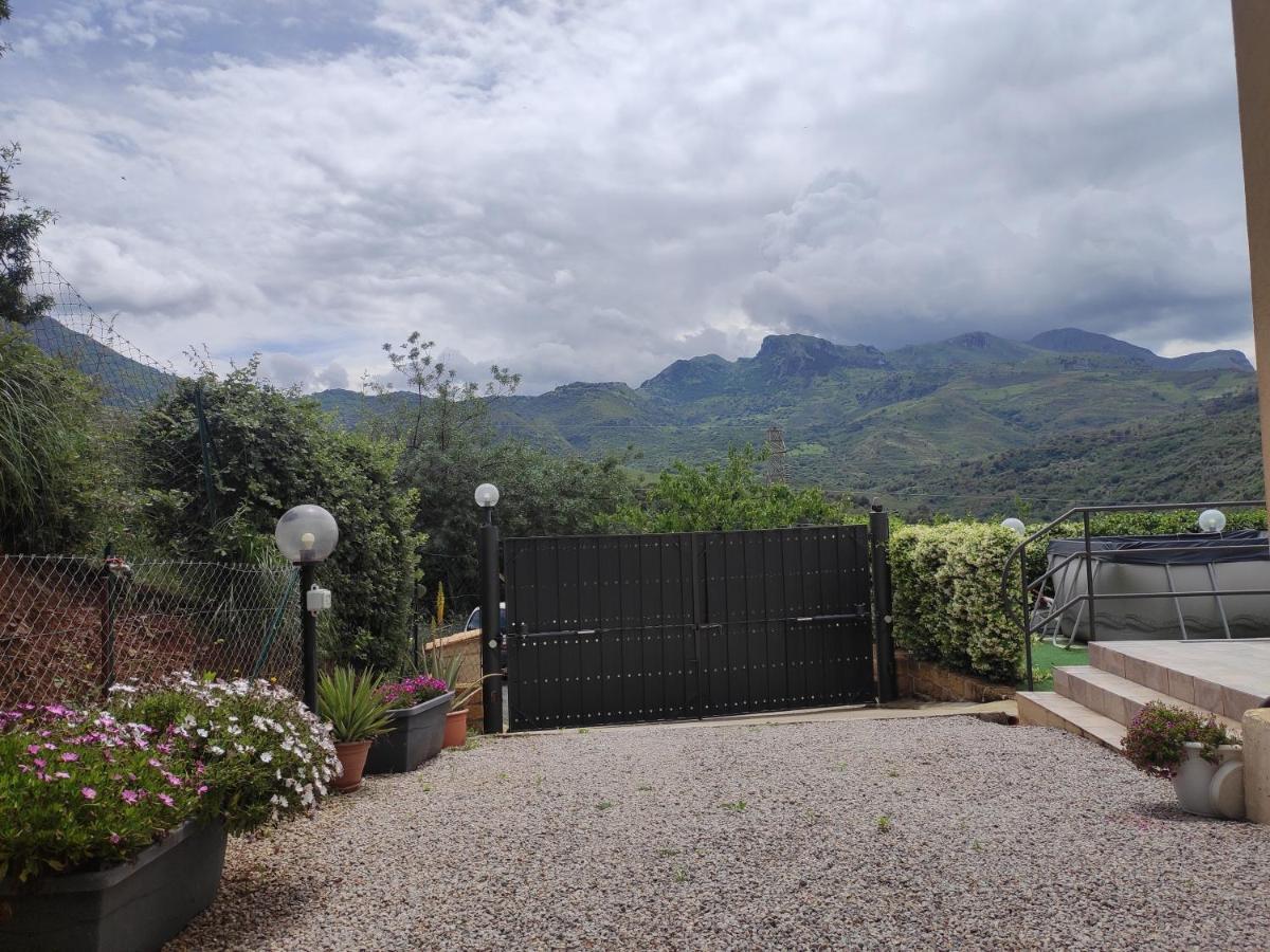 Casa Vacanze Villa Baronessa Cefalù Kültér fotó
